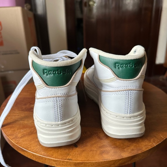 NWT Reebok Club C Geo Mid Women’s 8.5 - Picture 3 of 6